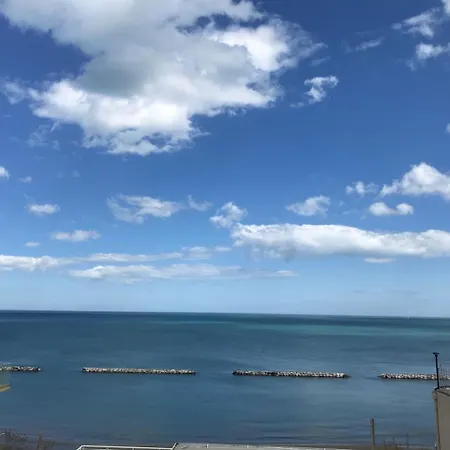 Meeting Aparthotel 3*