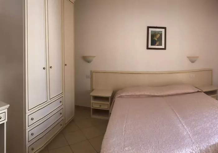 Aparthotel Meeting 3*